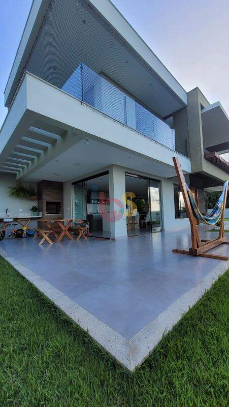 Casa para alugar com 3 quartos, 175m² - Foto 1