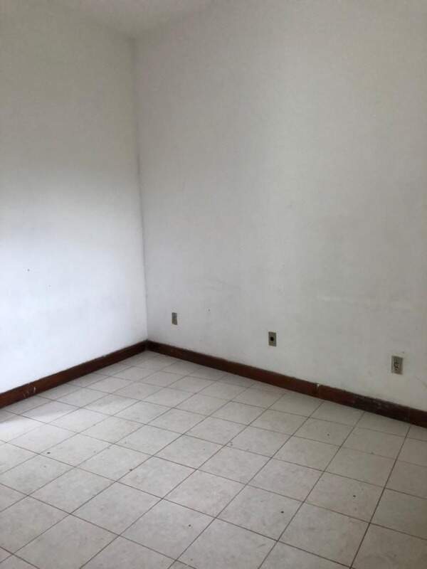 Casa para alugar com 4 quartos, 130m² - Foto 11