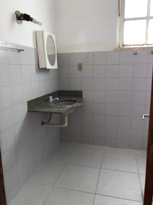 Casa para alugar com 4 quartos, 130m² - Foto 4