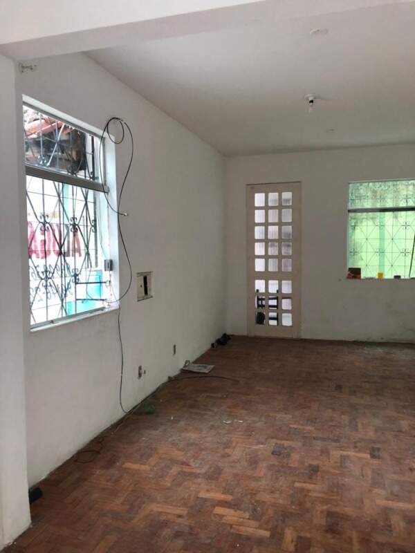 Casa para alugar com 4 quartos, 130m² - Foto 18