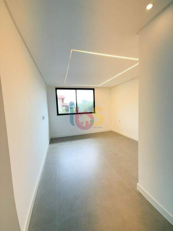 Casa à venda com 4 quartos, 174000m² - Foto 23