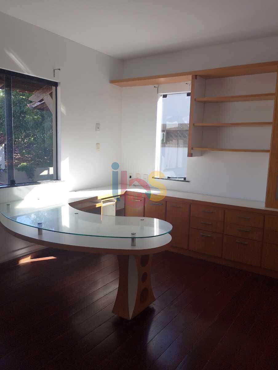 Casa à venda com 4 quartos, 325m² - Foto 5