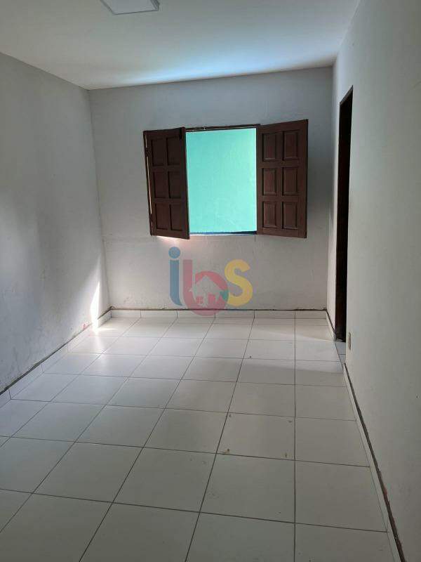 Casa à venda com 2 quartos, 200m² - Foto 4