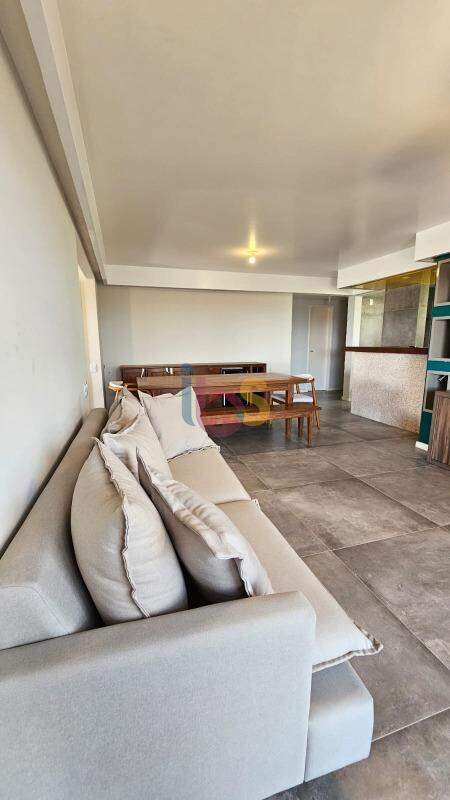 Cobertura à venda com 2 quartos, 118m² - Foto 4