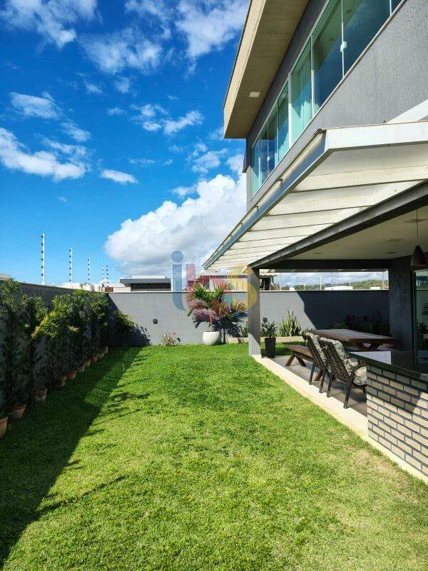 Casa à venda com 4 quartos, 260m² - Foto 6