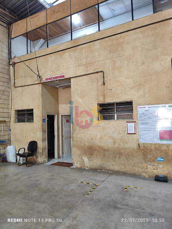 Depósito-Galpão-Armazém para alugar, 700m² - Foto 6