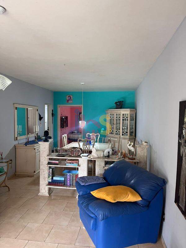 Casa à venda com 2 quartos, 108m² - Foto 4