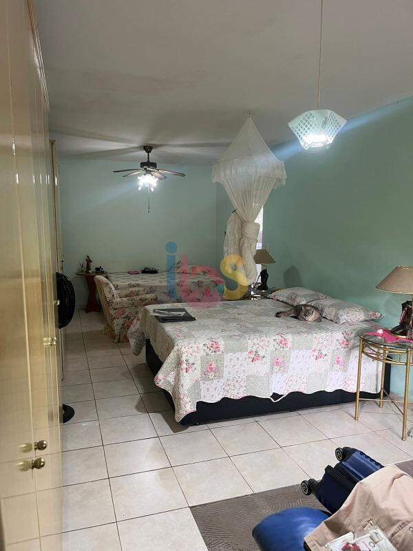 Casa à venda com 2 quartos, 108m² - Foto 6