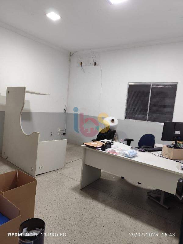 Depósito-Galpão-Armazém para alugar, 750m² - Foto 3