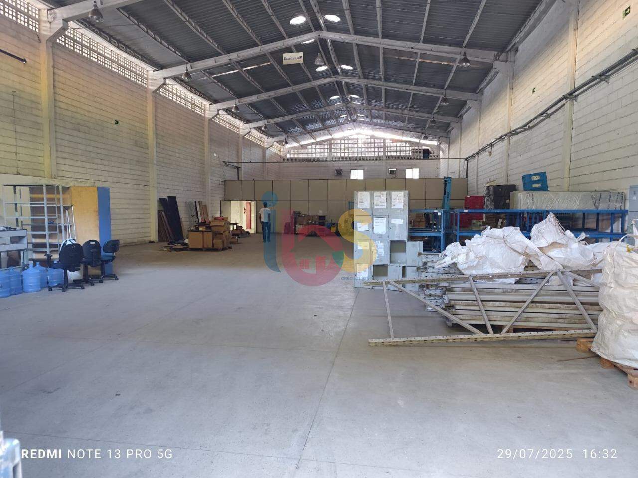 Depósito-Galpão-Armazém para alugar, 750m² - Foto 1