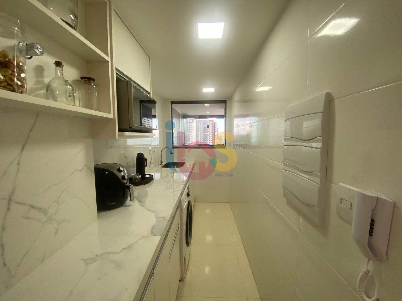 Apartamento à venda com 3 quartos, 93m² - Foto 4