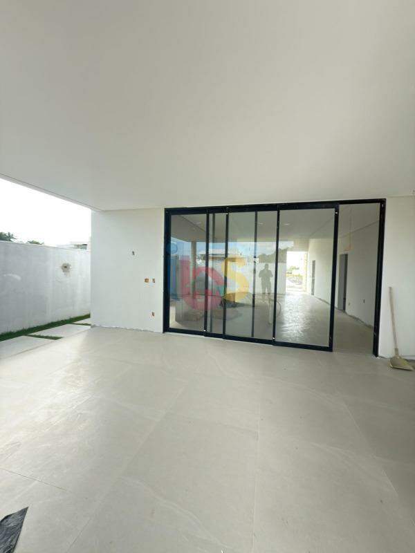 Casa à venda com 4 quartos, 245m² - Foto 3
