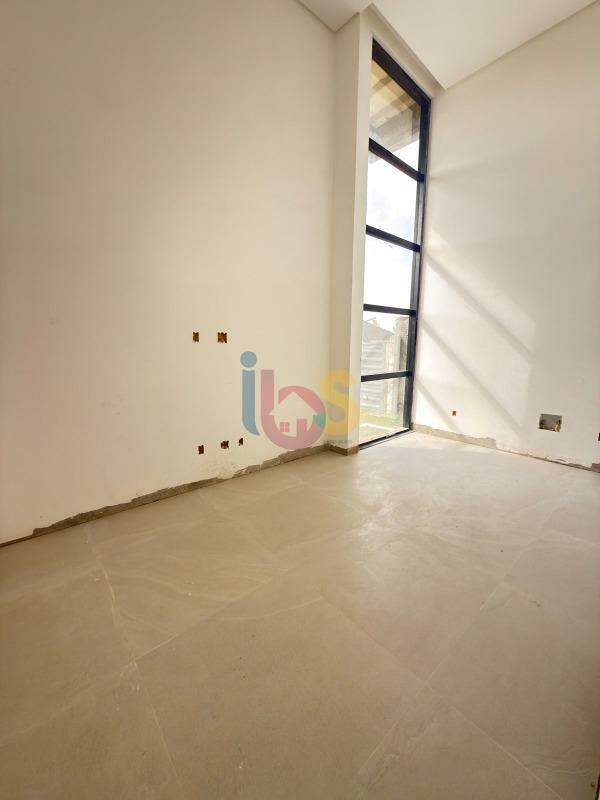 Casa à venda com 4 quartos, 245m² - Foto 8