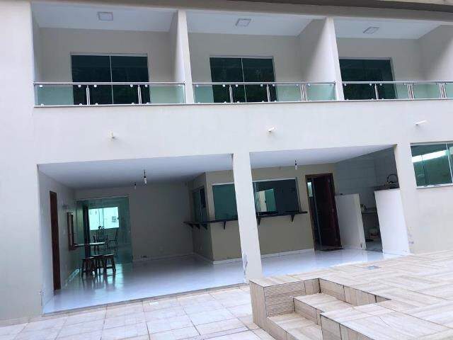 Casa à venda com 6 quartos, 450m² - Foto 2