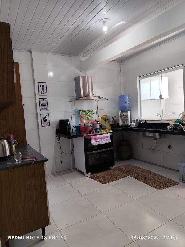 Casa à venda com 2 quartos, 210m² - Foto 8