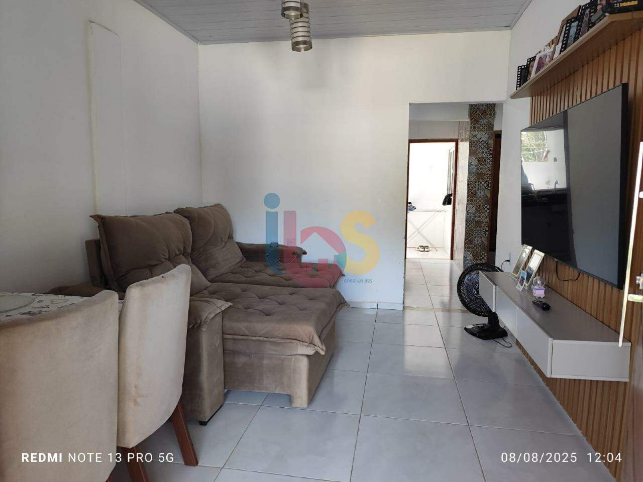Casa à venda com 2 quartos, 210m² - Foto 1