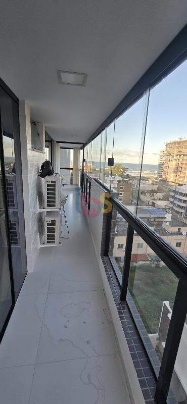 Apartamento à venda com 2 quartos, 77m² - Foto 3