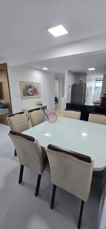 Apartamento à venda com 2 quartos, 77m² - Foto 4