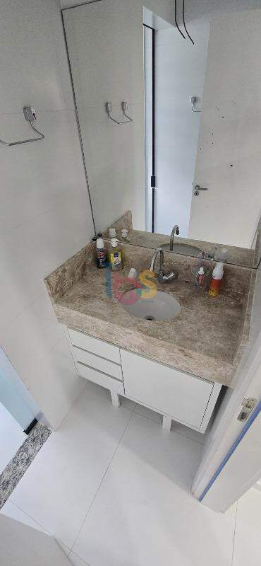 Apartamento à venda com 2 quartos, 77m² - Foto 11