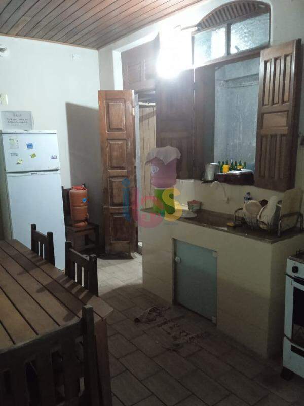 Casa à venda com 2 quartos, 110m² - Foto 7