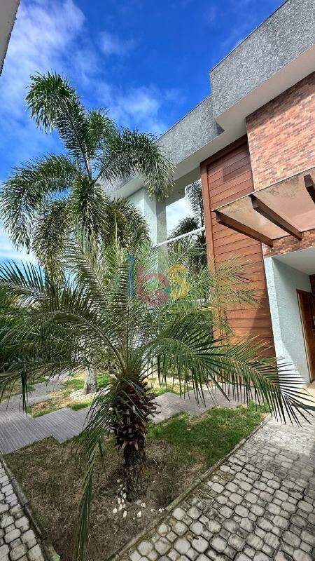 Casa à venda com 3 quartos, 200m² - Foto 2