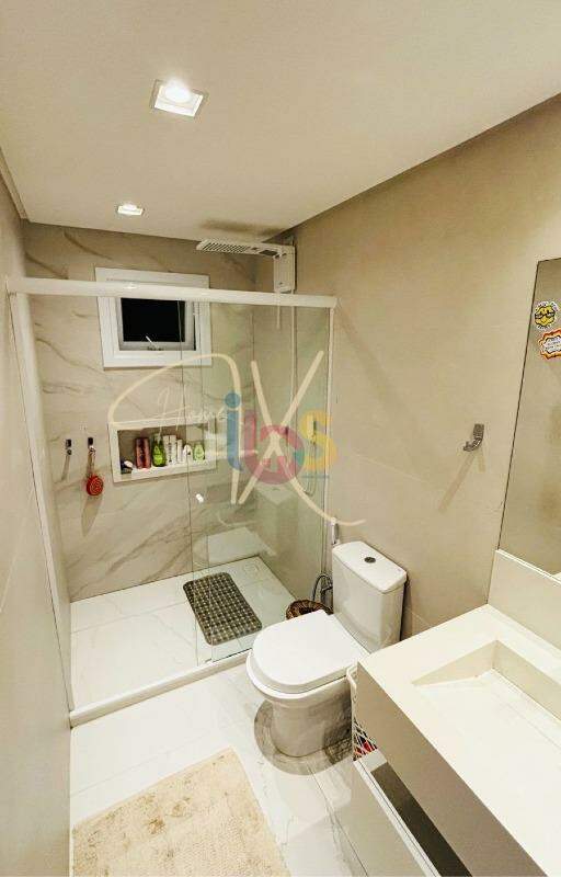 Casa à venda com 4 quartos, 440m² - Foto 19