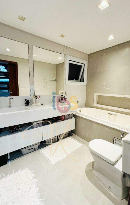 Casa à venda com 4 quartos, 440m² - Foto 18