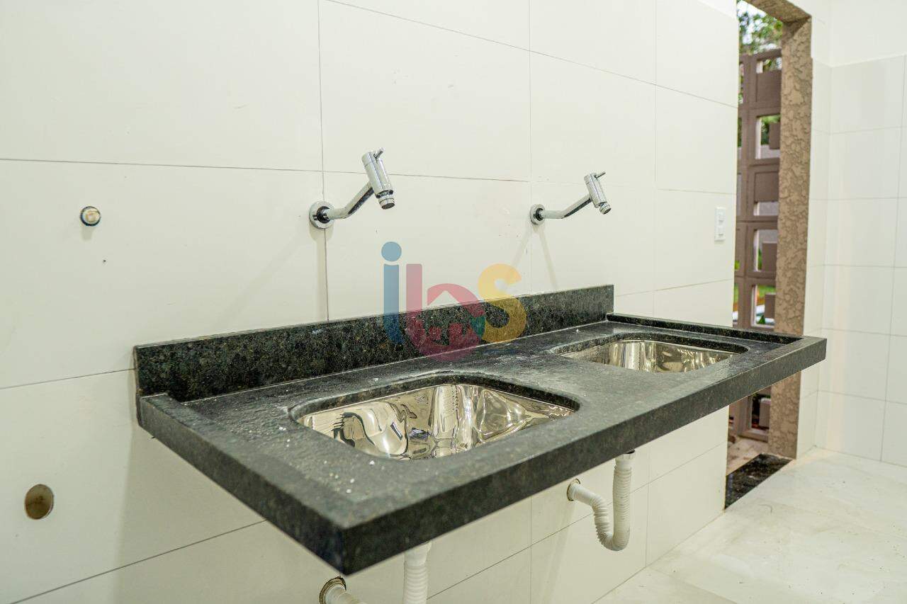 Casa à venda com 3 quartos, 200m² - Foto 14