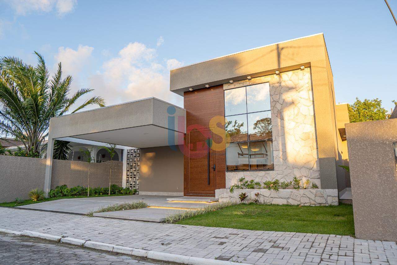 Casa à venda com 3 quartos, 200m² - Foto 2