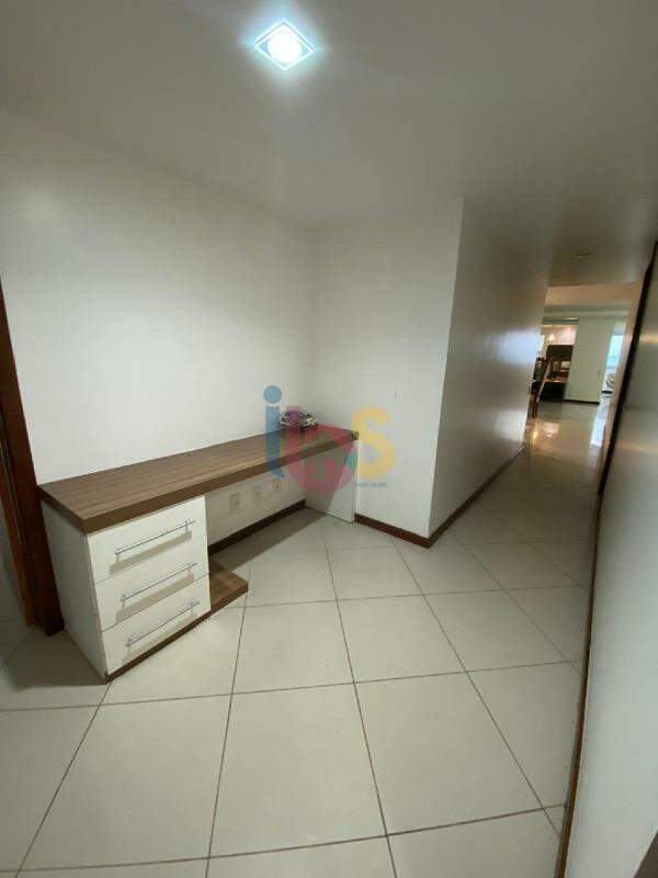 Apartamento à venda com 3 quartos, 180m² - Foto 17