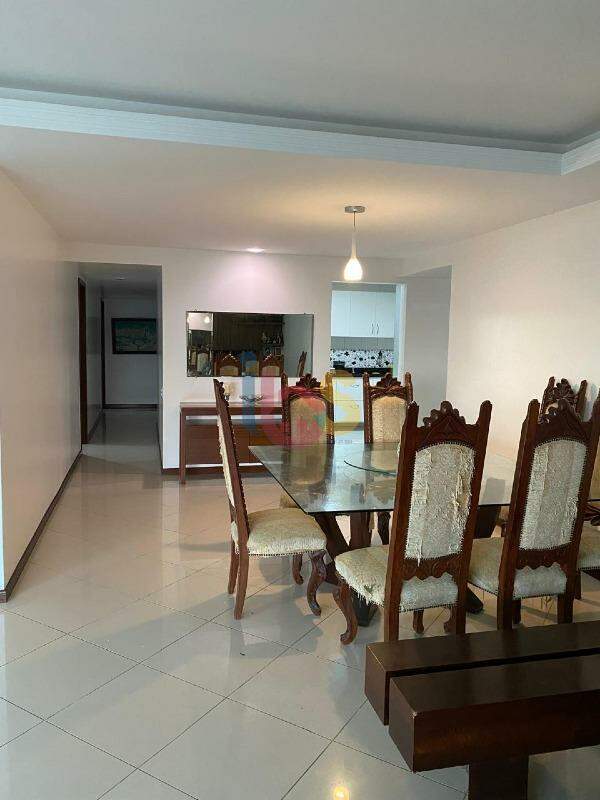 Apartamento à venda com 3 quartos, 180m² - Foto 5