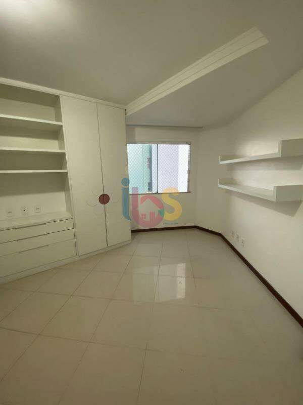 Apartamento à venda com 3 quartos, 180m² - Foto 12