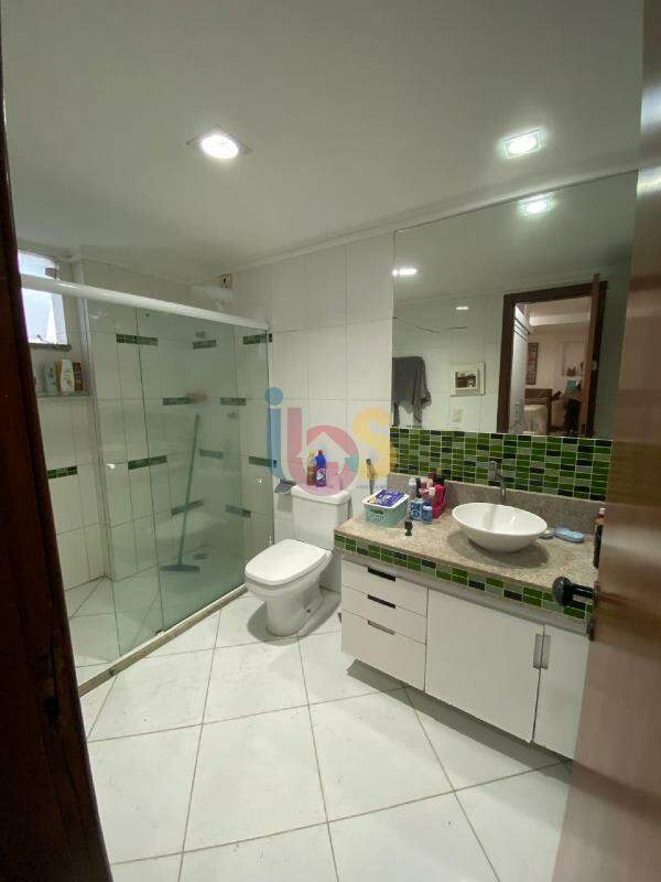 Apartamento à venda com 3 quartos, 180m² - Foto 14