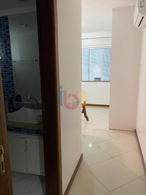 Apartamento à venda com 3 quartos, 180m² - Foto 18