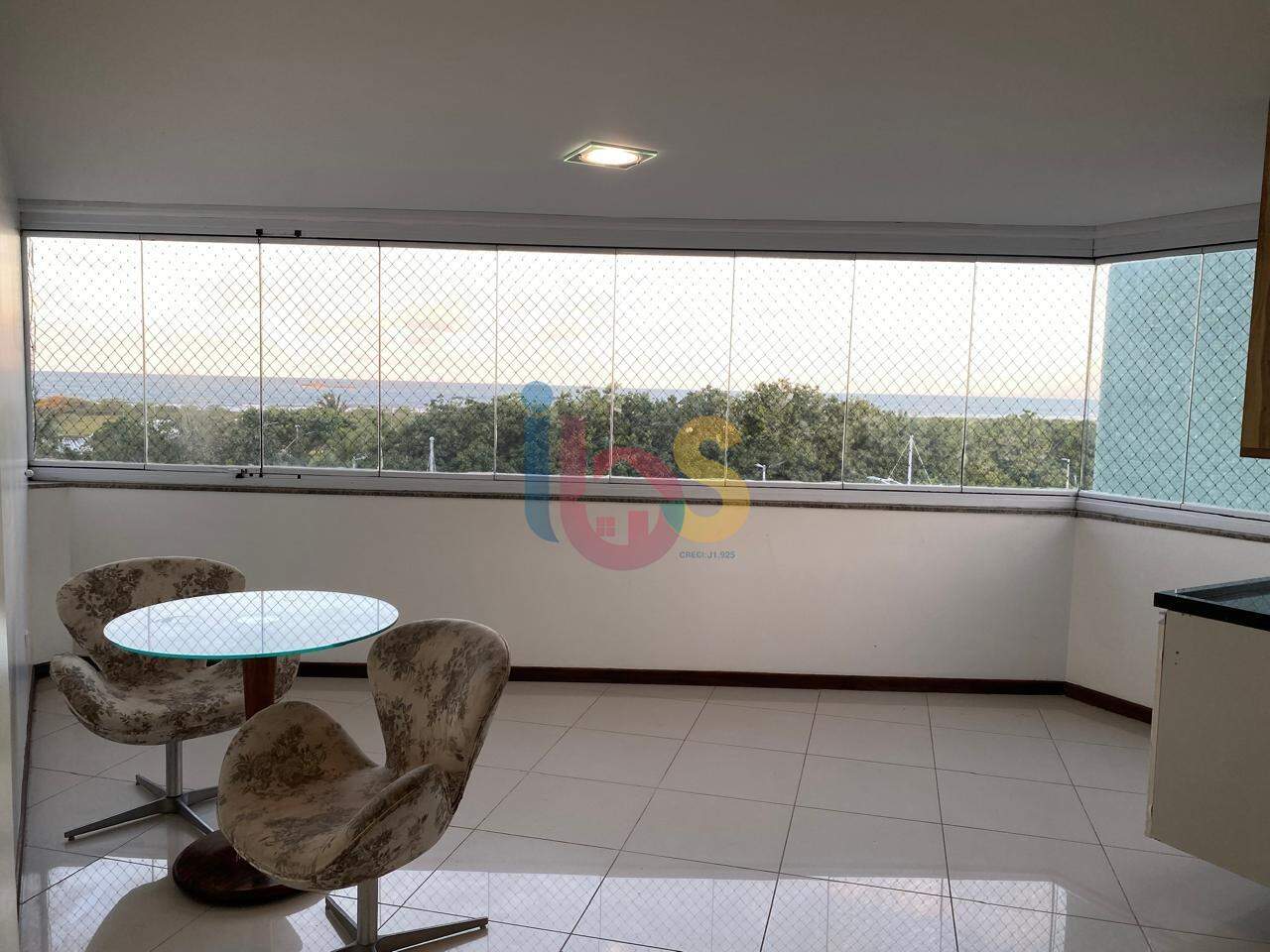 Apartamento para alugar com 3 quartos, 180m² - Foto 1