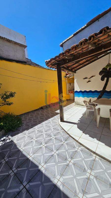 Casa à venda com 4 quartos, 144m² - Foto 12