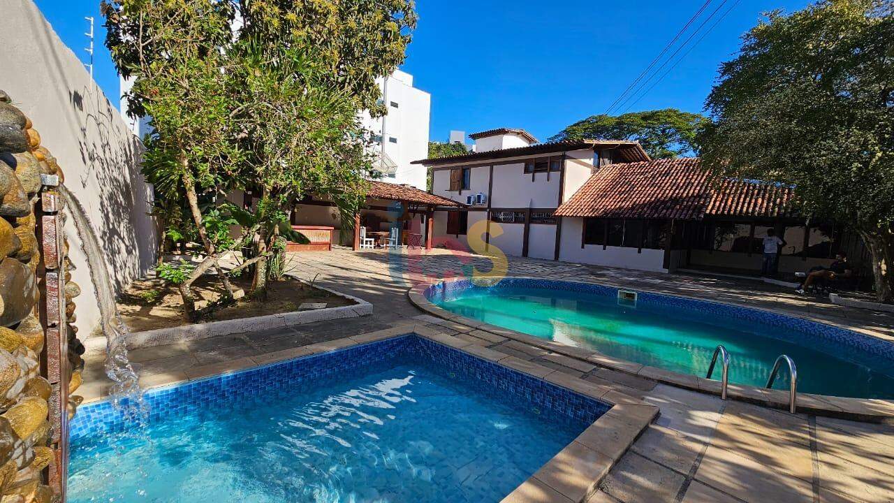 Casa à venda com 2 quartos, 339m² - Foto 2