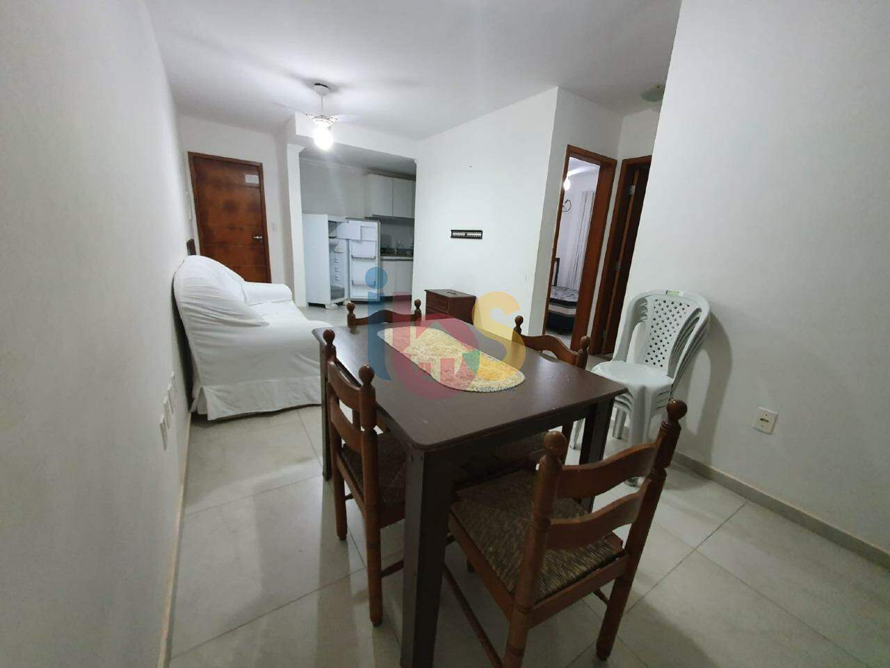 Apartamento à venda com 2 quartos, 64m² - Foto 3