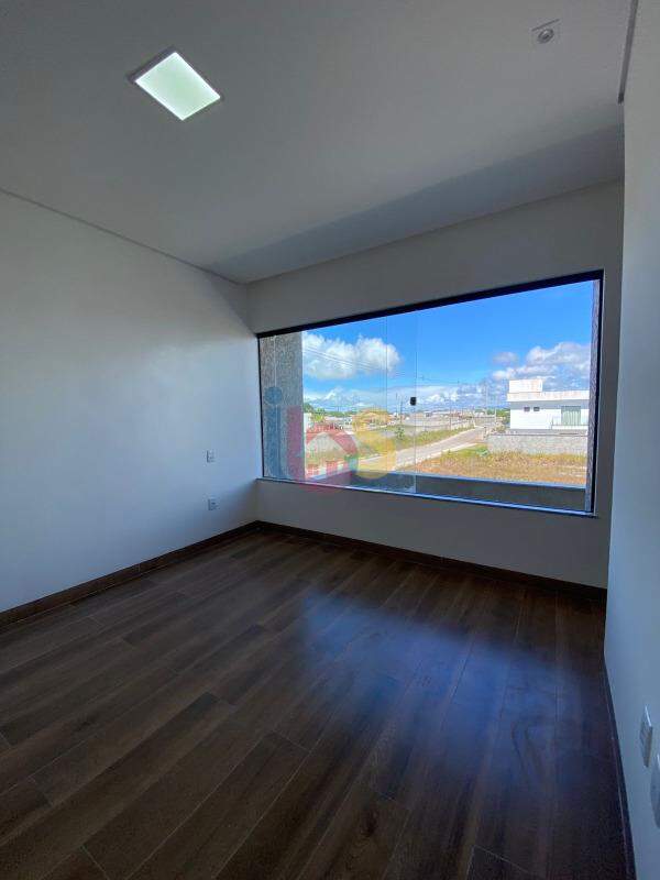 Casa à venda com 3 quartos, 120m² - Foto 4