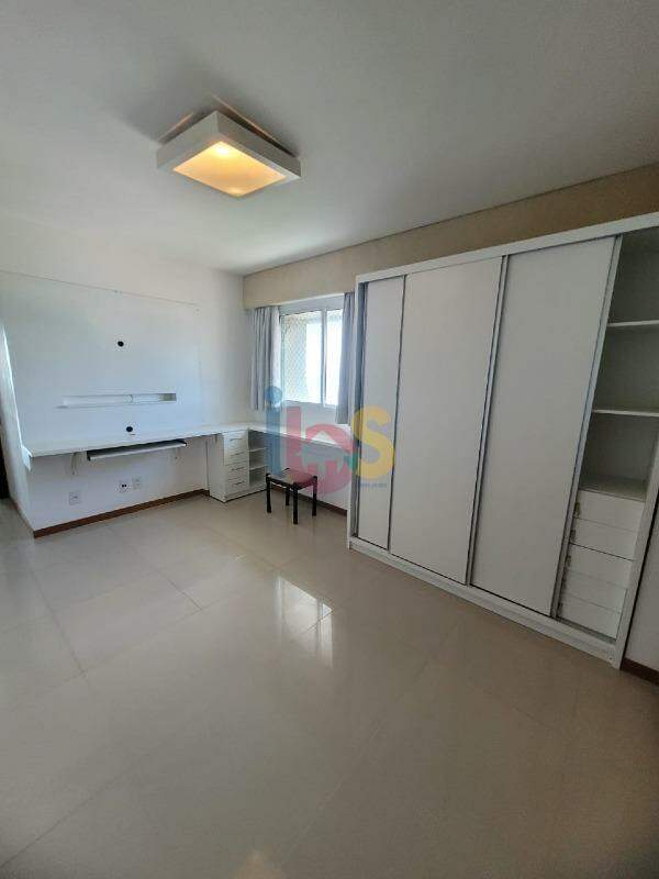 Apartamento para alugar com 2 quartos, 140m² - Foto 12