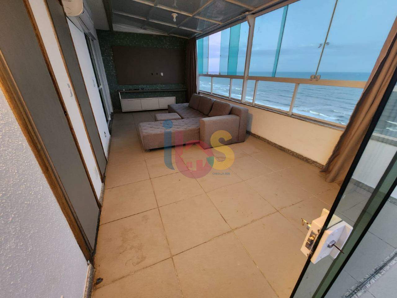 Apartamento para alugar com 2 quartos, 140m² - Foto 2
