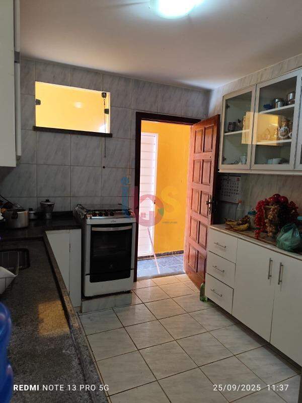 Casa, 3 quartos, 227 m² - Foto 13