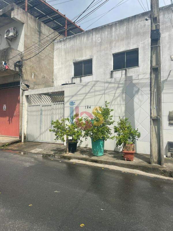 Casa, 3 quartos, 240 m² - Foto 1