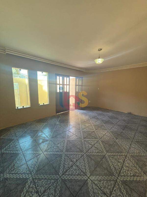 Casa para alugar com 3 quartos, 80m² - Foto 4