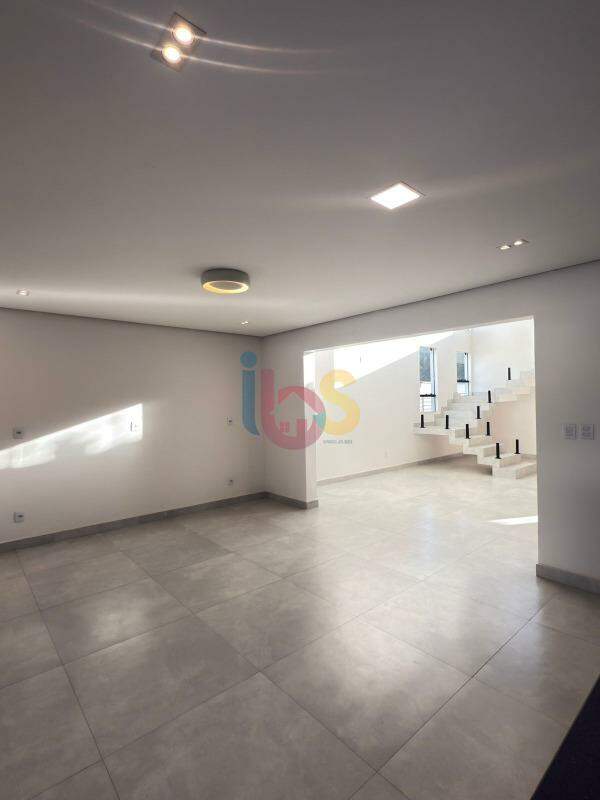 Casa, 4 quartos, 380 m² - Foto 4