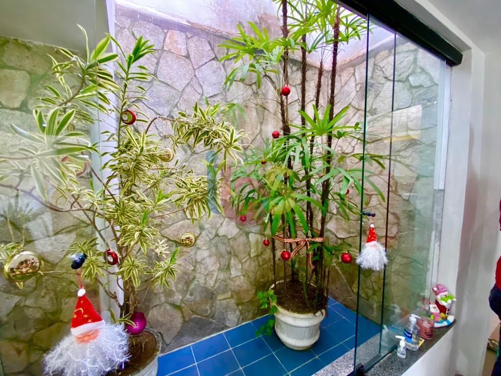 Casa, 4 quartos, 225 m² - Foto 11