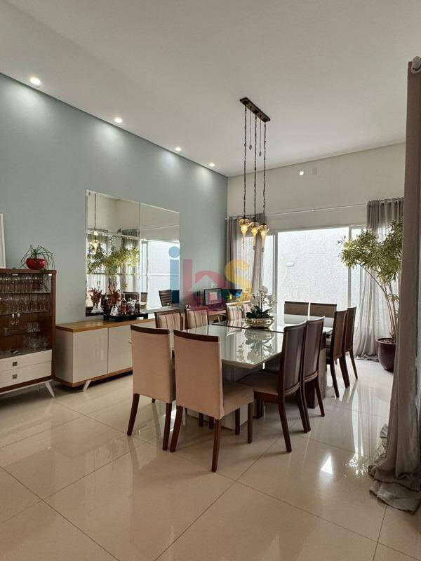 Casa, 4 quartos, 300 m² - Foto 1