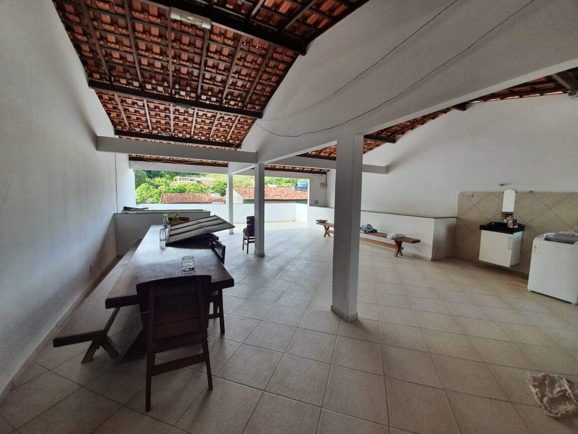 Casa à venda com 4 quartos, 334m² - Foto 12