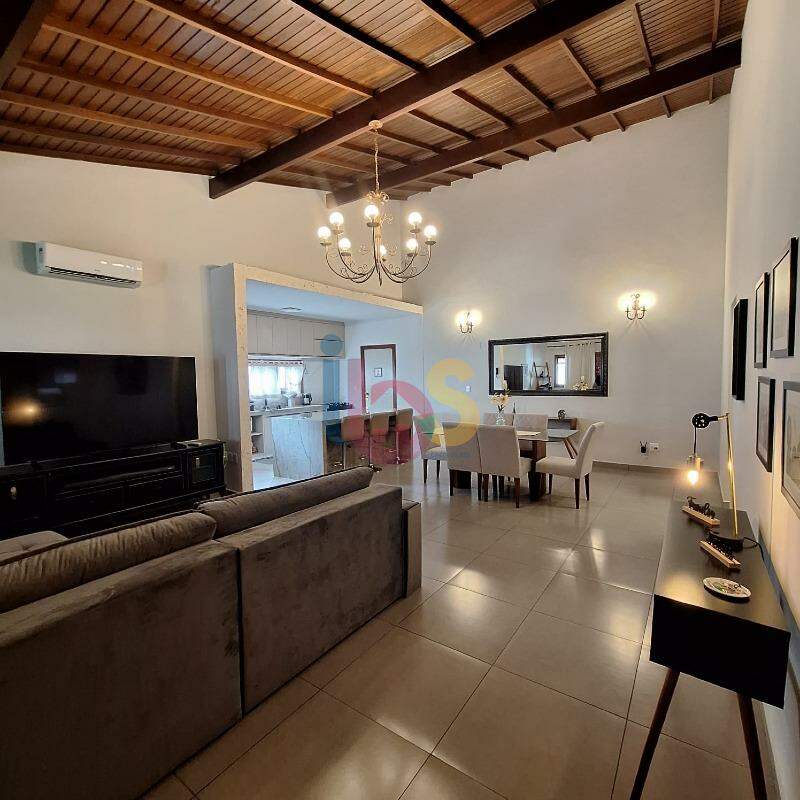 Casa, 3 quartos, 200 m² - Foto 2