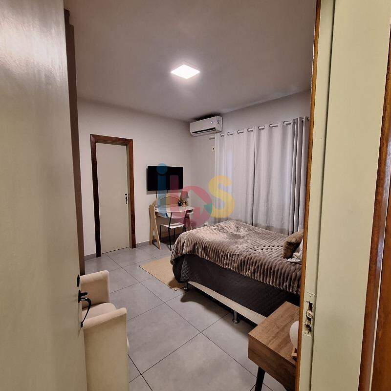 Casa, 3 quartos, 200 m² - Foto 11